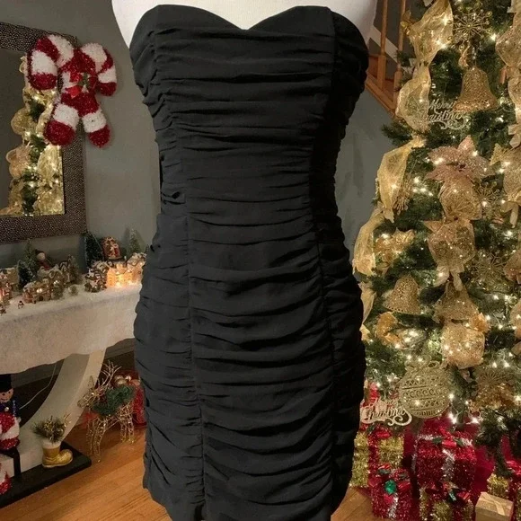 H&M | Dresses | Hm Strapless Ruched Bodycon Party Dress Exposed Back Zip  Closure Size 6